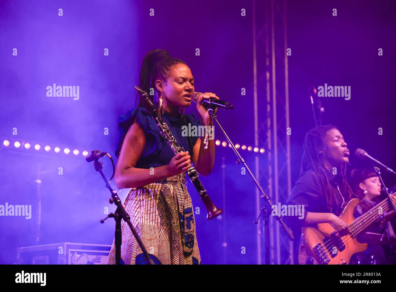 Black Deer Festival, Kent, Regno Unito - 17th giugno Grammy nominato cantante e attivista canadese Allison Russell, si esibisce sul palco The Ridge al Black Deer Festival, Eridge Park, Kent. Credit Jill o'Donnell/Alamy Live News Foto Stock