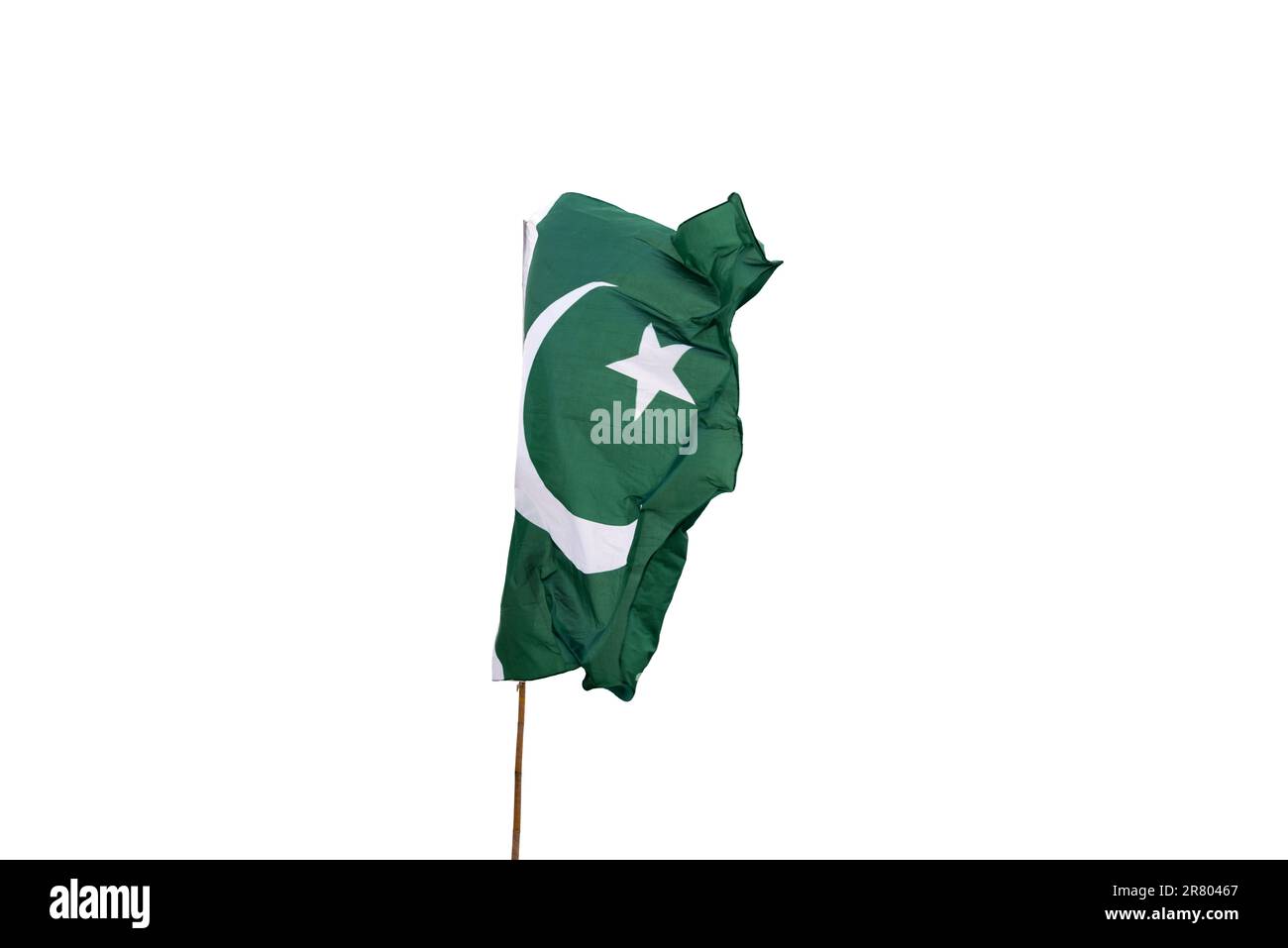 La bandiera nazionale del Pakistan vola nel cielo. Foto Stock