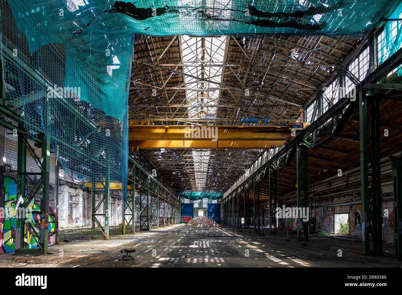 KHD Grande sala motori dell'ex fabbrica di motori a gas Deutz della Kloeckner Humboldt Deutz AG sulla via Deutz-Muelheimer nel distretto di Muelheim, C Foto Stock