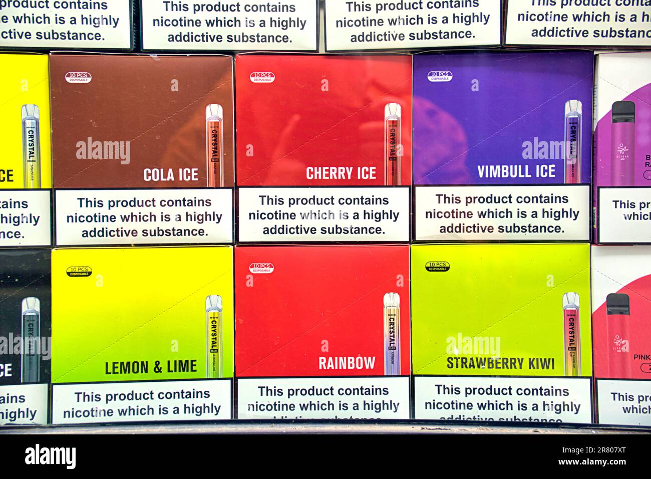 Glasgow, Scozia, Regno Unito 18th giugno 2023. La polemica di Vapes continua mentre le opinioni e le notizie più negative escono oggi. Credit Gerard Ferry/Alamy Live News Foto Stock
