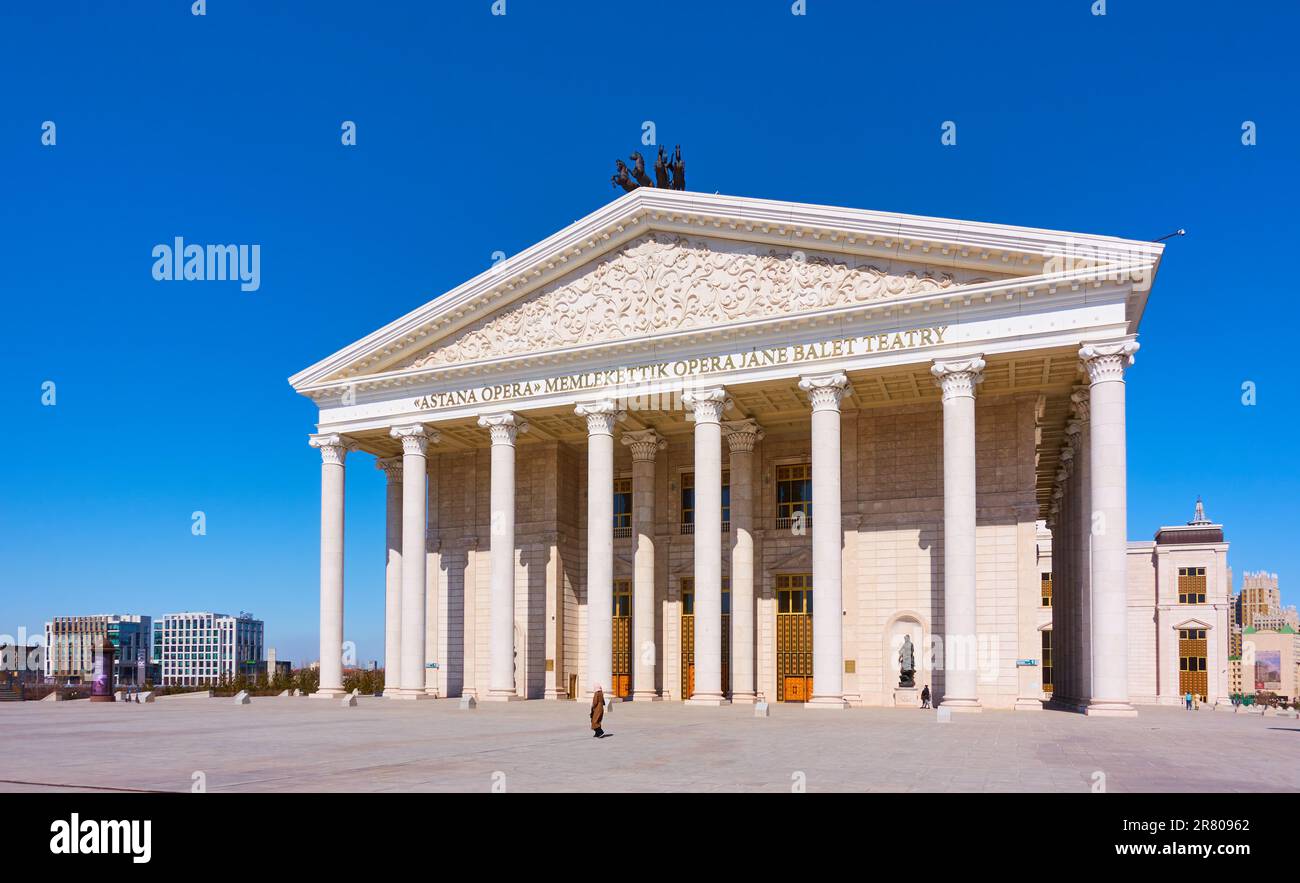 Astana (Nur-Sultan), Kazakhstan - 3 aprile 2023: Costruzione dell'Opera di Astana - Nuova Opera e Teatro del Balletto Foto Stock