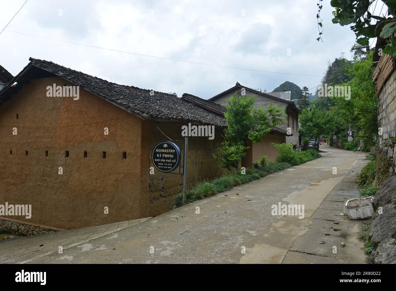 Vecchia strada nella città antica di Dong Van. Ha Giang, Vietnam. 越南旅游, वियतनाम पर्यटन, 베트남 관광, ベトナム観光, ឌូលីច វៀតណាម, Foto Stock