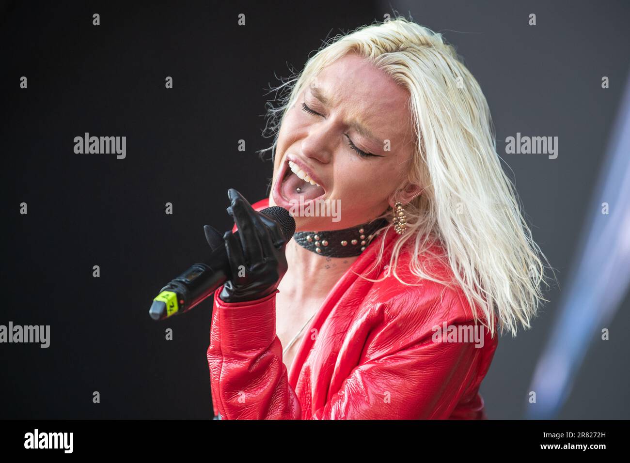 Luglio Jones al Pride Cymru Stage e Grounds 2023 Cardiff Foto Stock