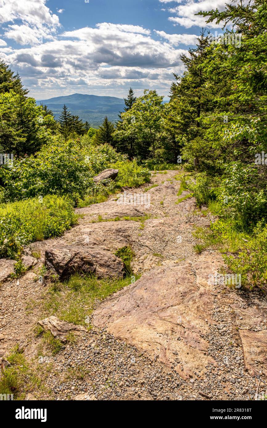 La vista dalla cima del monte Pack Monadnock nel New Hampshire Foto Stock