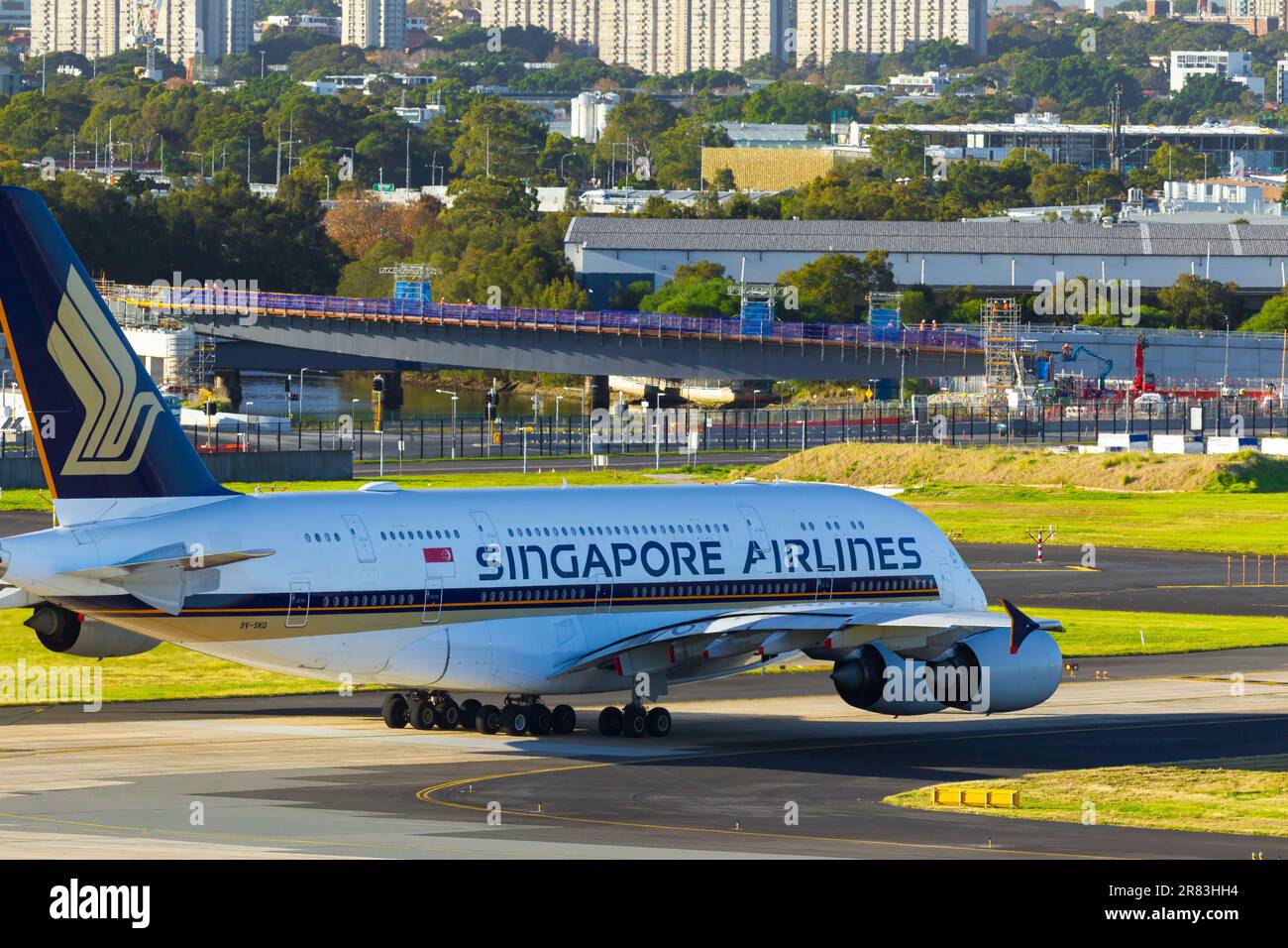 Costruzione del Sydney Gateway visto dall'Aeroporto di Sydney in Australia. La sezione di Gateway mostrata è al canale di Alexandra ed al ponte di amore del Nigel Foto Stock