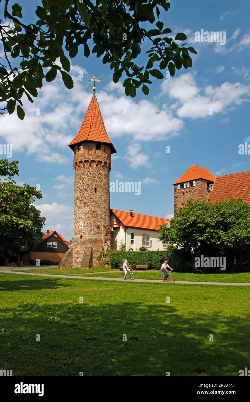 Torre delle streghe e porta di Martin, 13th ° secolo, Ladenburg, Baden-Wuerttemberg, Germania Foto Stock