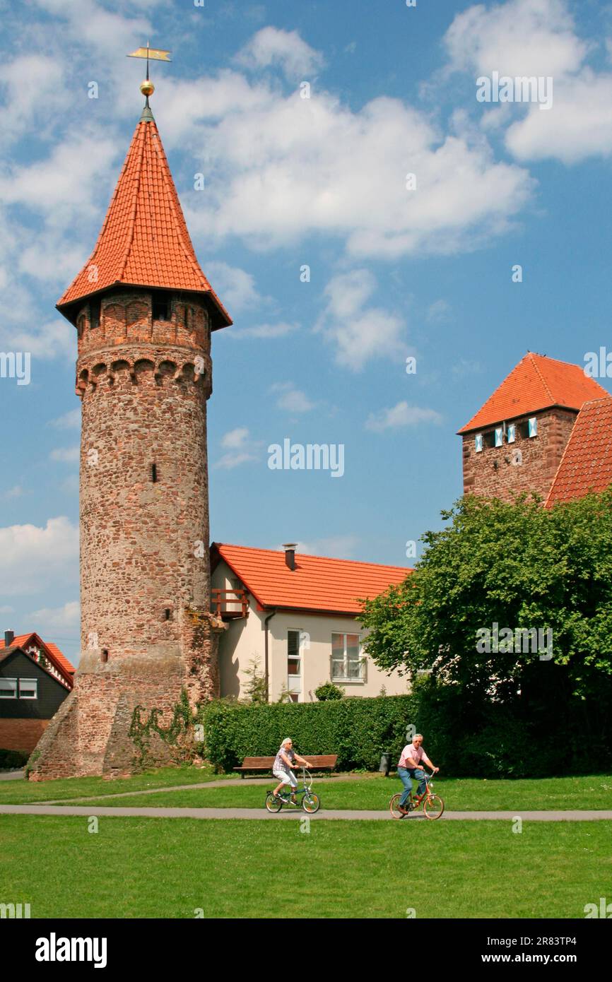 Torre delle streghe e porta di Martin, 13th ° secolo, Ladenburg, Baden-Wuerttemberg, Germania Foto Stock
