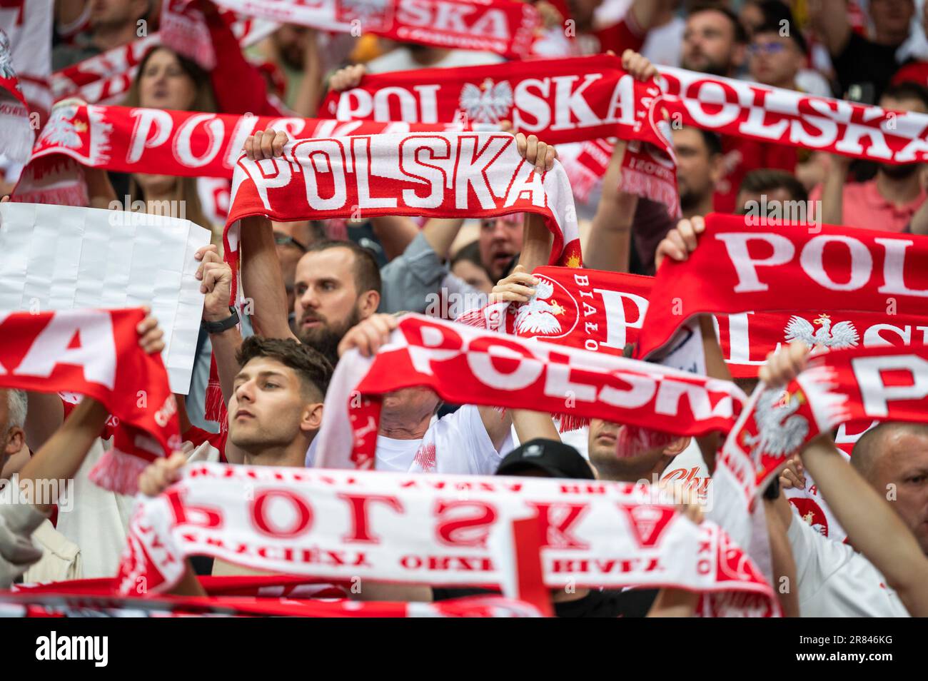VARSAVIA, POLONIA - 16 GIUGNO 2023: Partita di calcio amichevole Polonia vs Germania 1:0. Allietare i sostenitori della politica. Foto Stock