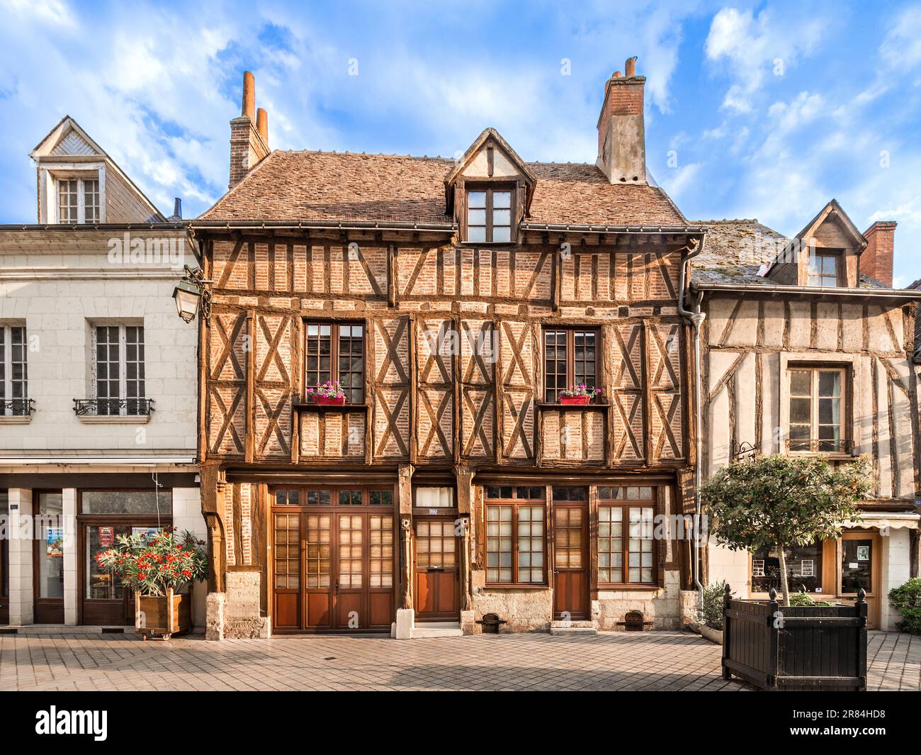 Antiche case a graticcio sulla Place Michel Debré, Amboise, Indre-et-Loire (37), Francia. Foto Stock