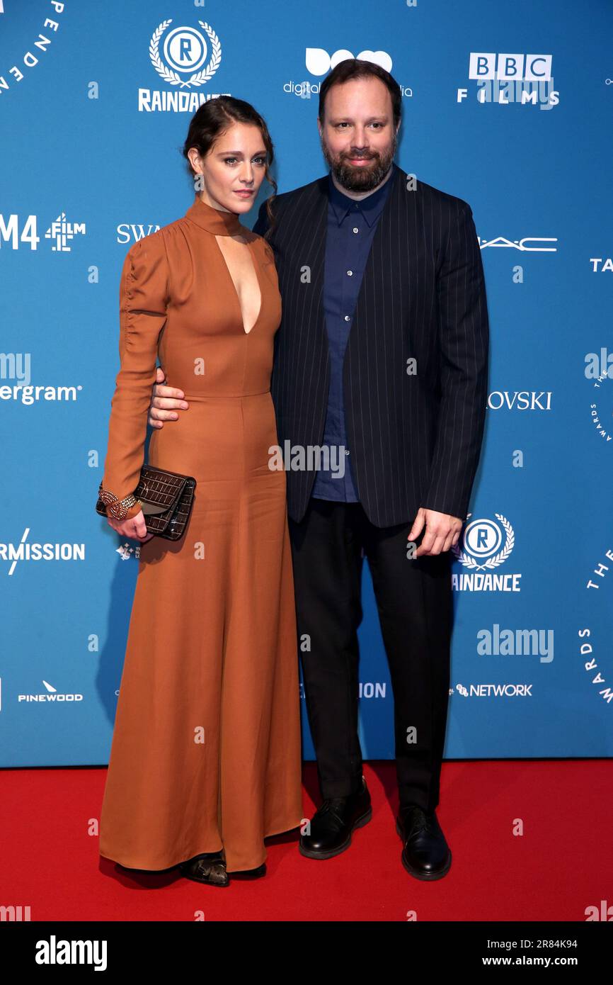 Londra, Regno Unito. 02nd Dec, 2018. Ariane Labed e Yorgos Lantimos partecipano ai British Independent Film Awards 21st all'Old Billingsgate di Londra, Inghilterra. (Foto di Fred Duval/SOPA Images/Sipa USA) Credit: Sipa USA/Alamy Live News Foto Stock