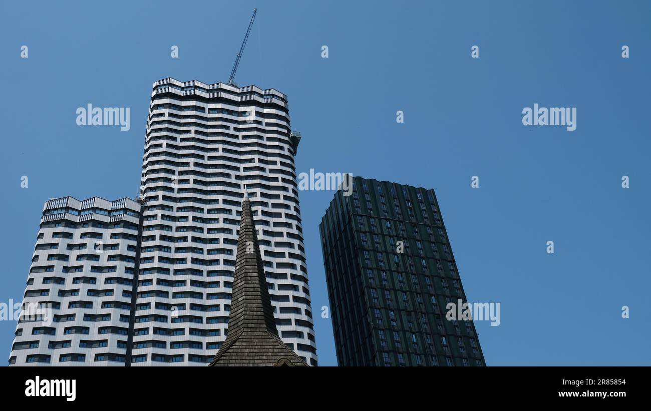 L'edificio modulare più alto d'Europa Enclave; Croydon vicino alle Ten Degrees Towers, a 158 metri e l'edificio a 50 piani si avvicina al completamento da parte di East Croydon Foto Stock