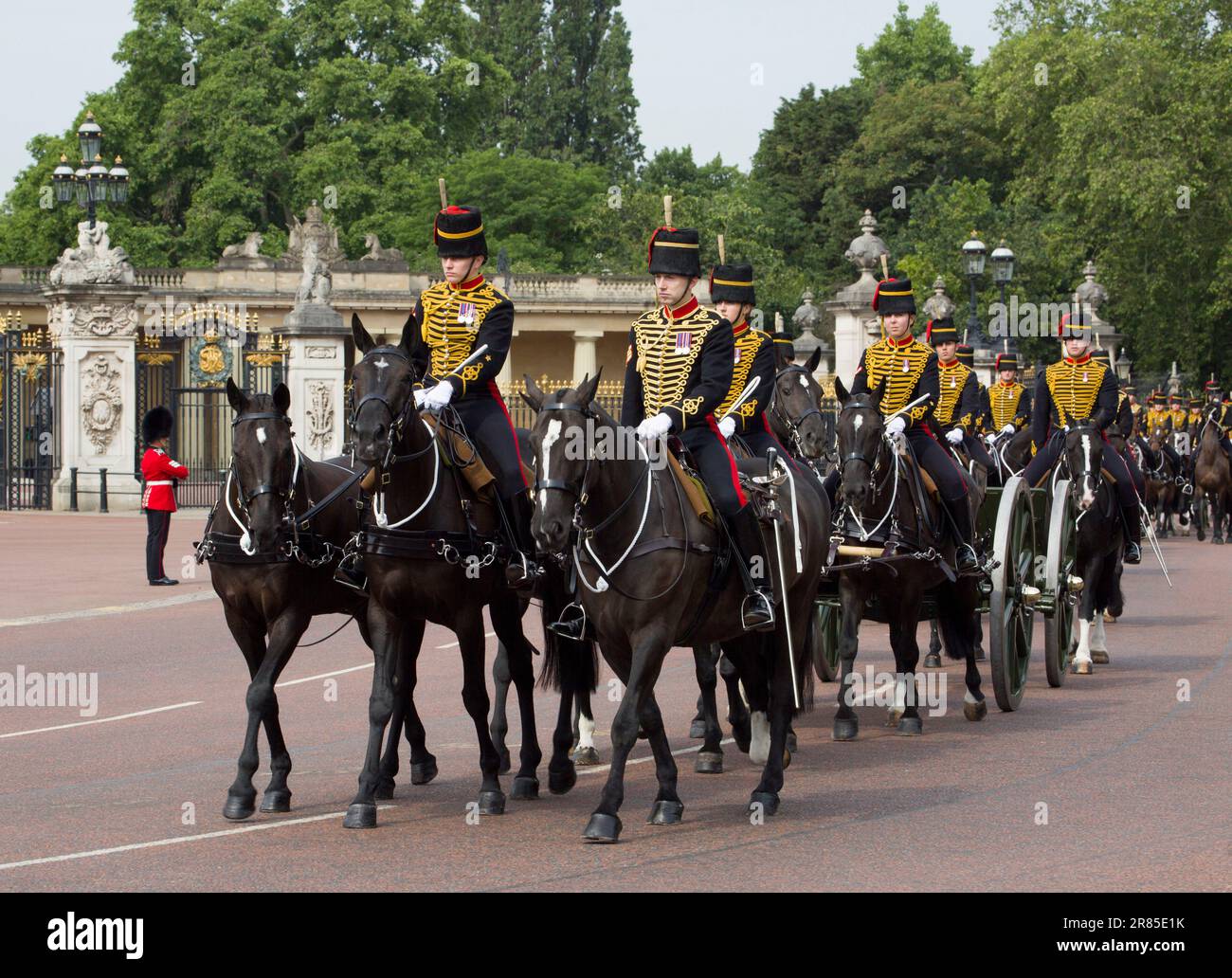 Truppa del re Artillery reale del cavallo Trooping il colore 2023 Foto Stock