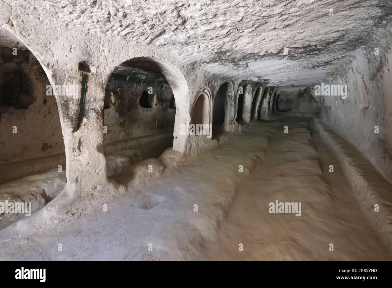 Refettorio e scuola, monastero di Keslik, Cemil, Cappadocia Turchia Foto Stock