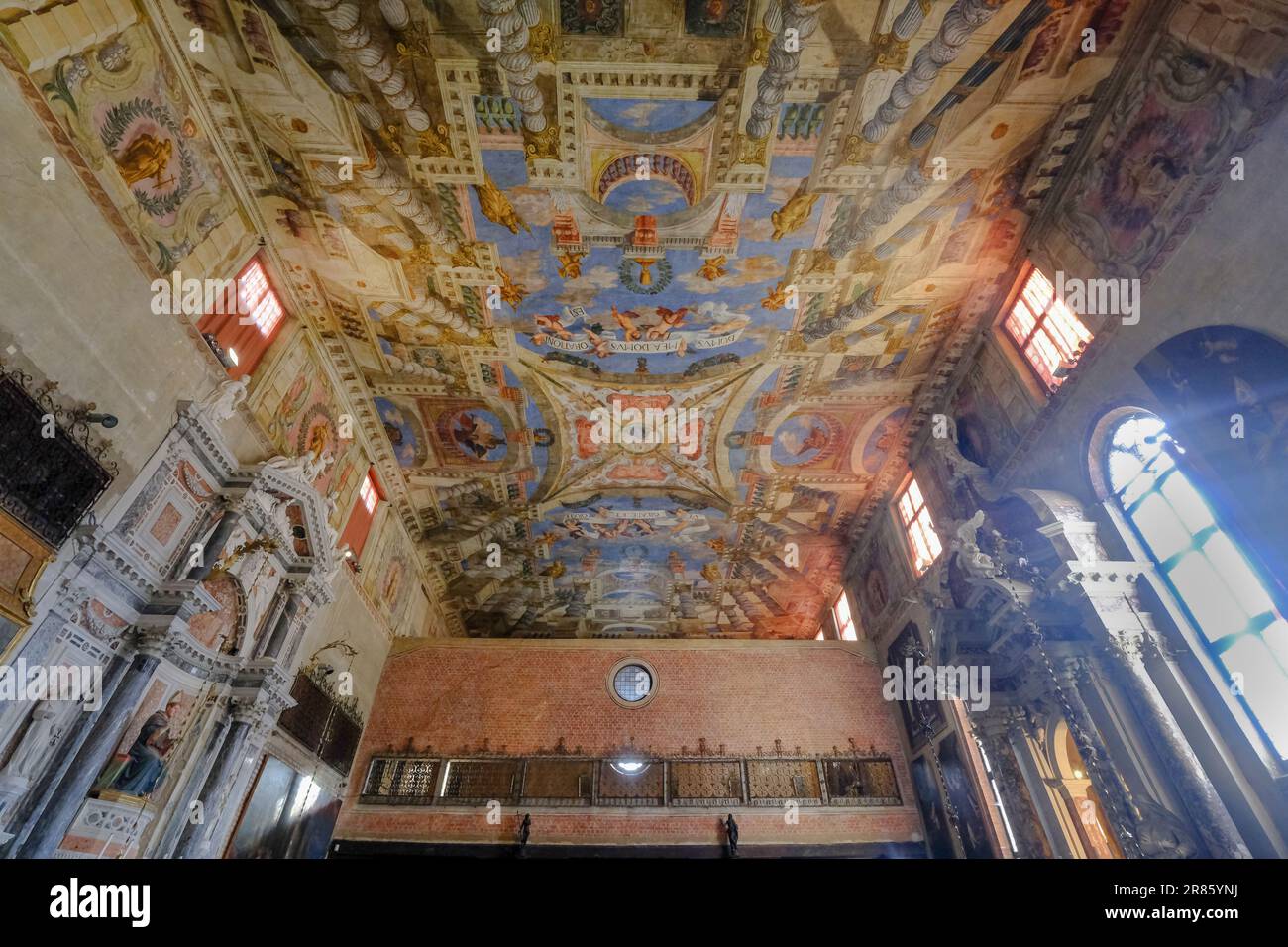 Interno della chiesa di Sant'Alvise nel sestiere di Cannaregio a Venezia, nel nord Italia. Foto Stock