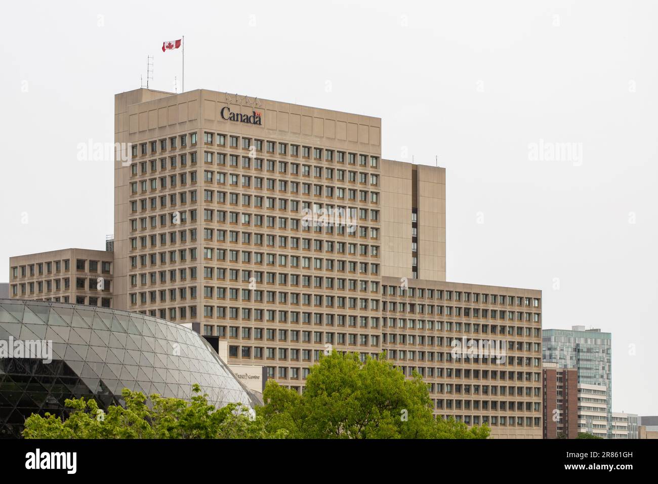 Ottawa, Ontario - 19 maggio 2023: Dipartimento della Difesa nazionale edificio della sede centrale Foto Stock