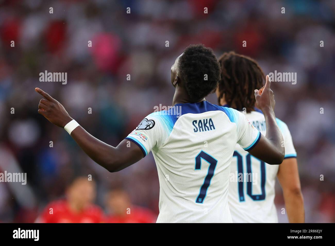 Manchester, Regno Unito. 19th giugno, 2023. Manchester, Inghilterra, 19th 2023 giugno: Bukayo Saka (7 Inghilterra) festeggia dopo aver segnato il quarto gol della sua squadra durante la partita di calcio UEFA 2024 European Qualifiers tra Inghilterra e Macedonia settentrionale all'Old Trafford di Manchester, Inghilterra. (James Whitehead/SPP) Credit: SPP Sport Press Photo. /Alamy Live News Foto Stock