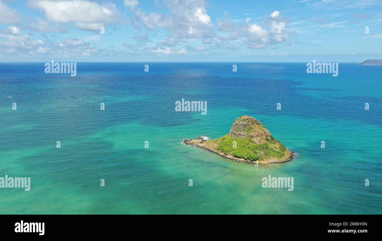 Splendida vista aerea del Parco regionale di Kualoa alle Hawaii Foto Stock