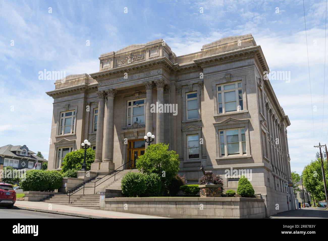 The Dalles, OR, USA - 16 giugno 2023; facciata del tribunale della contea di Wasco nella contea di Dalles, Oregon Foto Stock