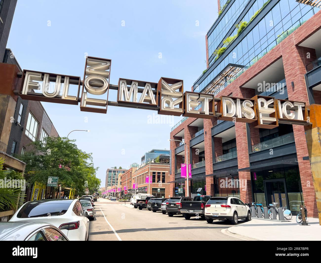 Il Fulton Market District si trova sul lato occidentale di Chicago e offre molti ristoranti, parchi ed eventi famosi tutto l'anno. Foto Stock
