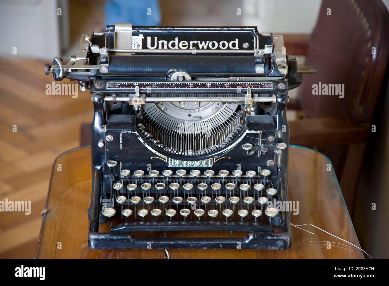Old underwood typewriter immagini e fotografie stock ad alta risoluzione -  Alamy