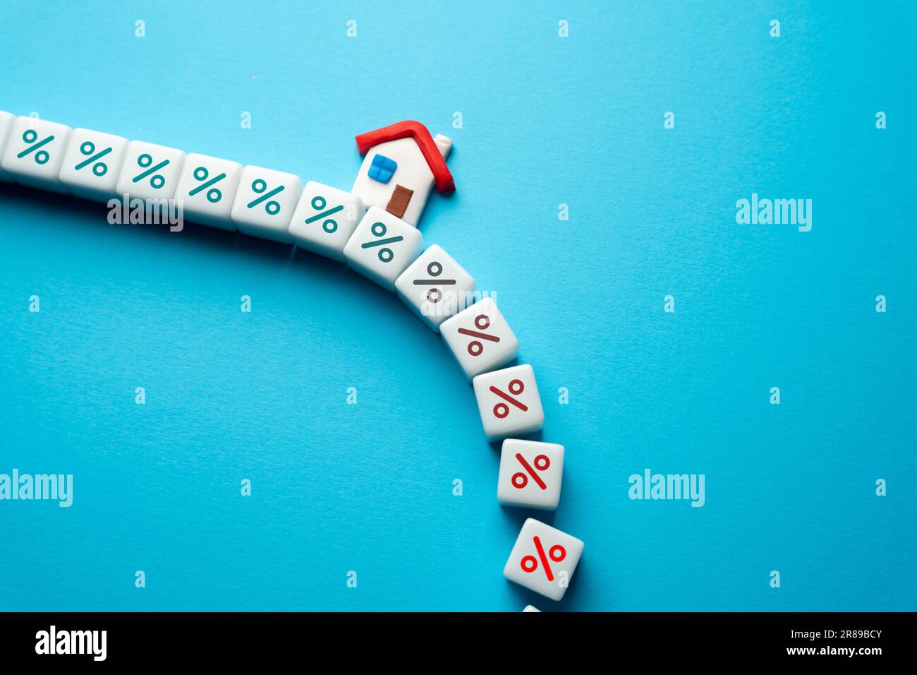 La minaccia di perdere la casa per non rimborsare i debiti. Il crollo del valore delle attività. Scarsa pianificazione finanziaria. Taglio delle estremità. Breve tempo per Foto Stock