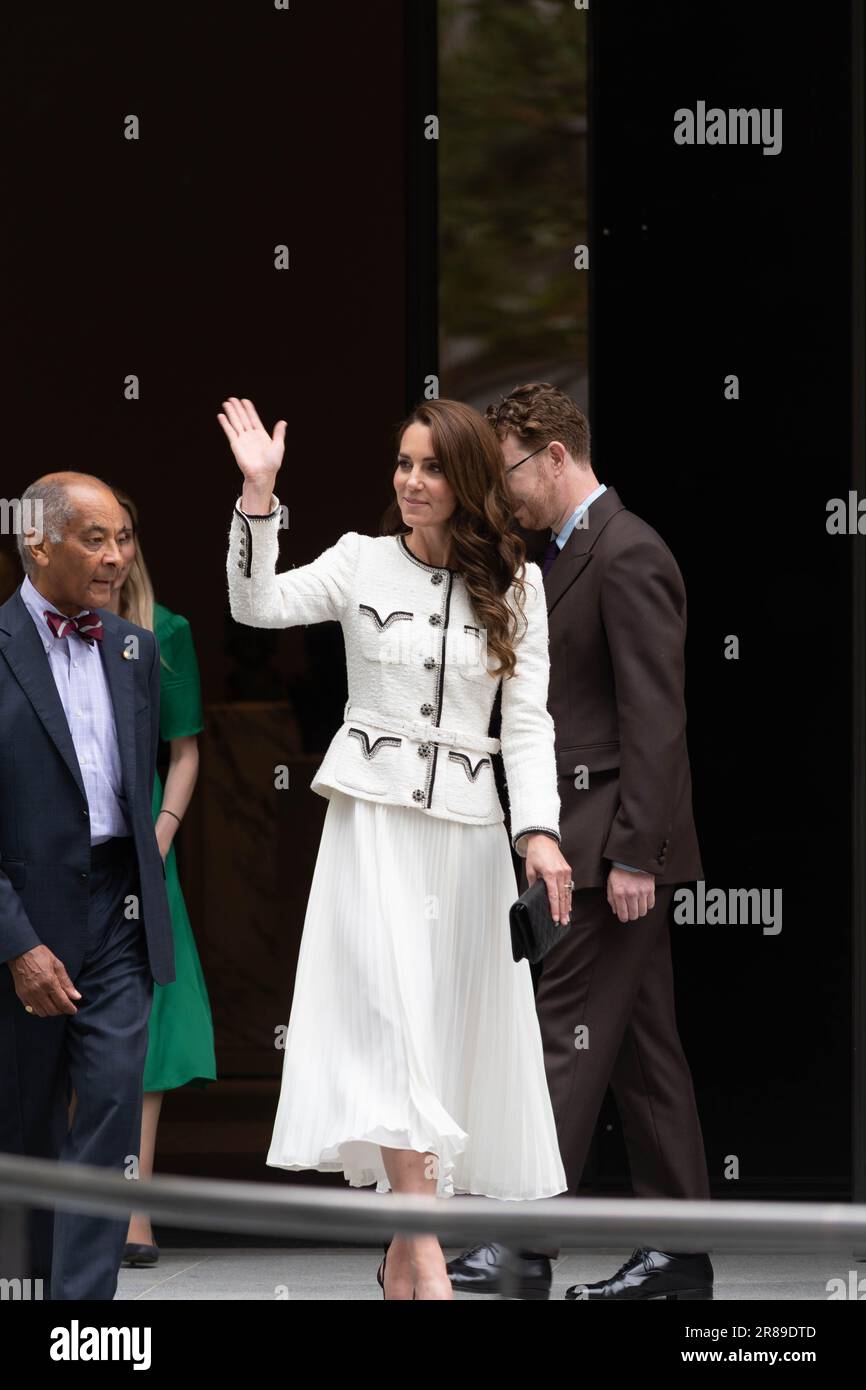 Londra, Regno Unito, 20th giugno 2023, la principessa del Galles lascia la National Portrait Gallery di Londra. Dopo tre anni di ristrutturazione, riaprirà al pubblico il 22nd giugno 2023., Andrew Lalchan Photography/Alamy Live News Foto Stock