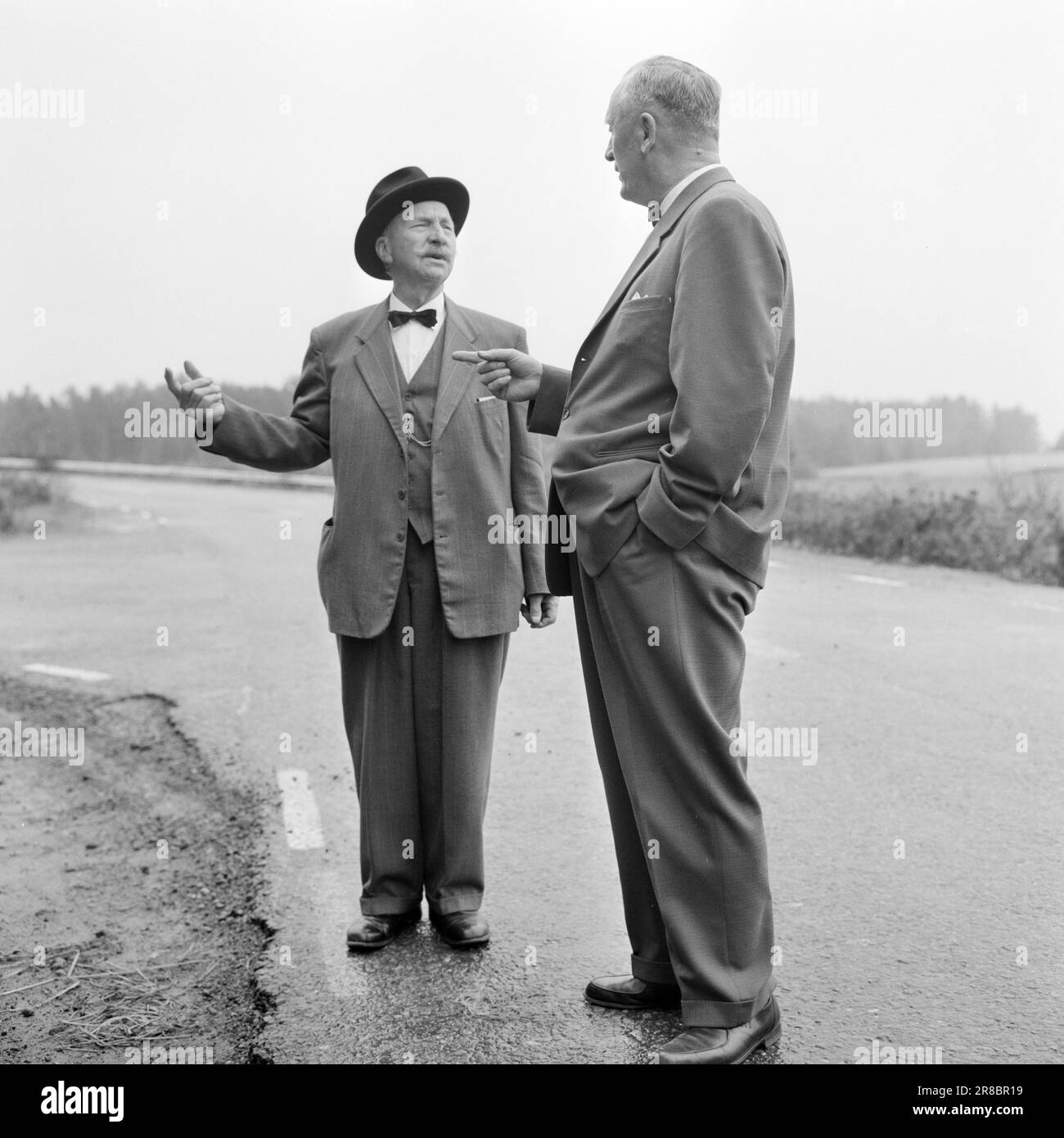 Attuale 39-7-1960: Scappatoia al confine dove si trova Morokulien oggi, si è svolta una delle più incredibili avventure illegali della guerra. La linea di collegamento principale tra Hjemmefront e Utefront passò proprio davanti ai nasi delle guardie tedesche. Ex pilota di locomotive e contrabbandiere Johan Wangen. Foto: Aage Storløkken / Aktuell / NTB ***FOTO NON ELABORATA*** Foto Stock