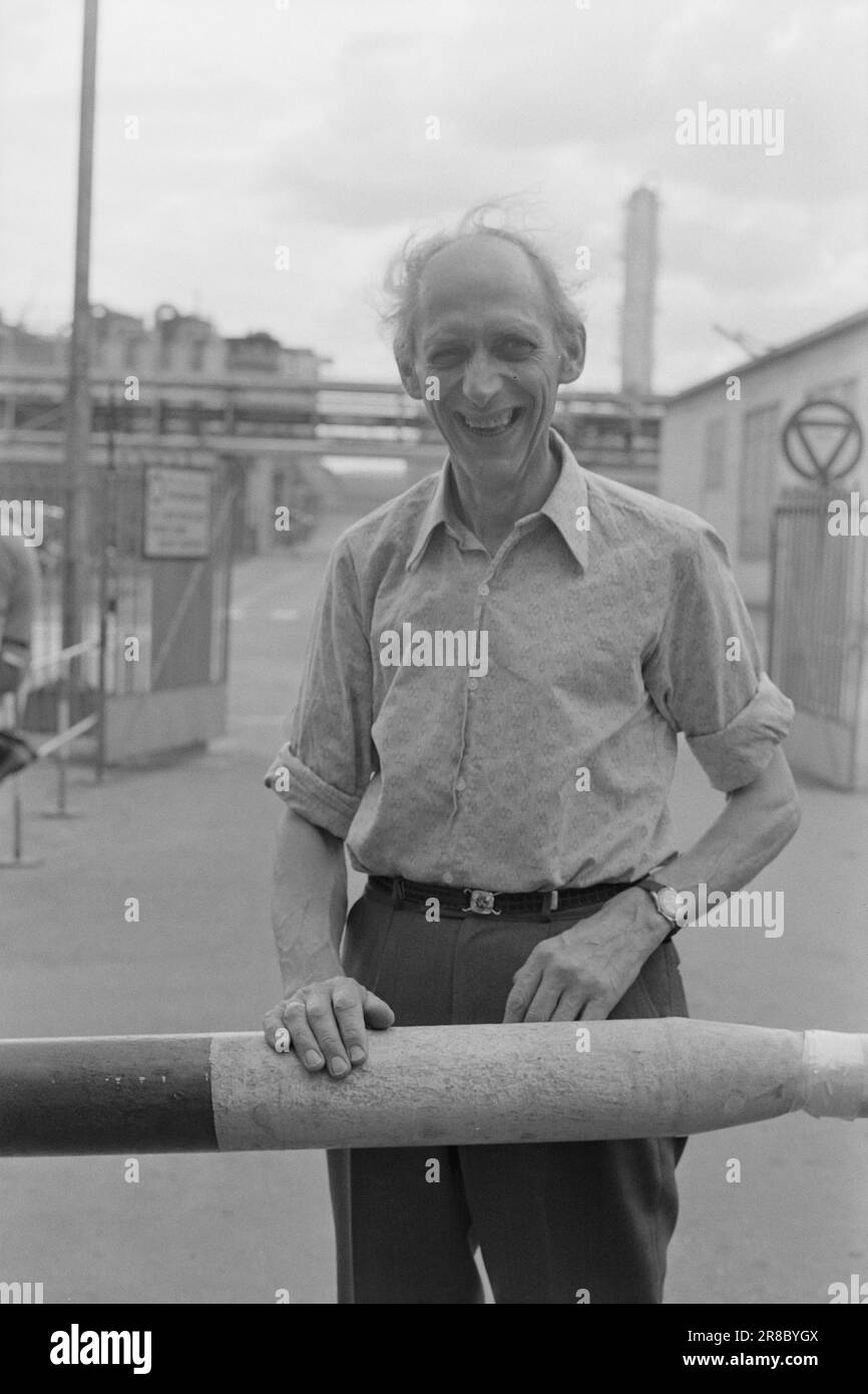 Correnti 29 - 7 - 1974: Ecco perché i lavoratori di Hydro stands4.500 sono in sciopero a Norsk Hydro. Potrebbe essere uno sciopero abbastanza lungo. Edvard Seland, presidente del comitato di sciopero. Foto: Sverre A. Børretzen / Aktuell / NTB ***FOTO NON ELABORATA*** Foto Stock