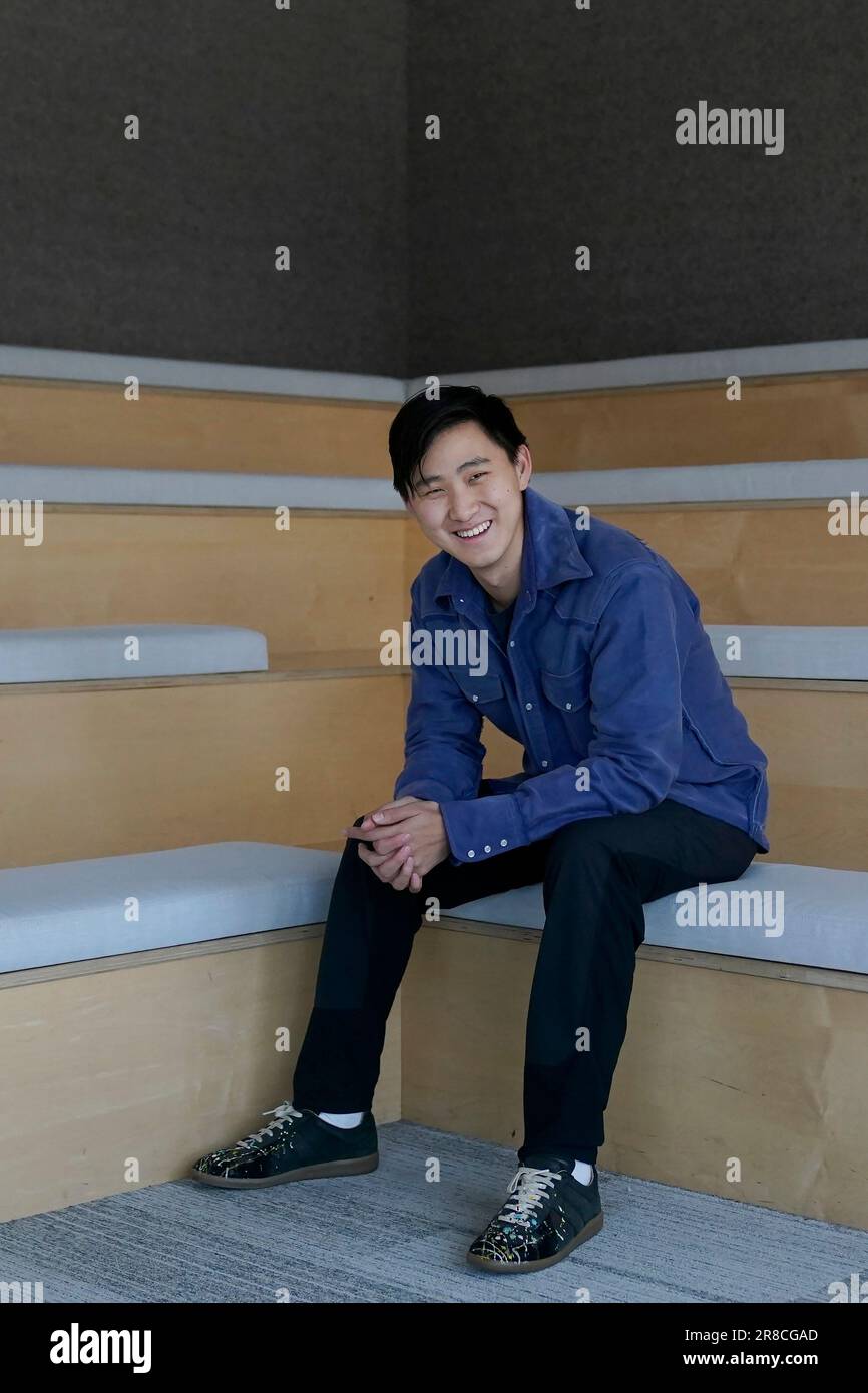Scale AI founder and CEO Alexandr Wang poses for photos at the company's office in San Francisco, Monday, May 15, 2023. (AP Photo/Jeff Chiu) Foto Stock