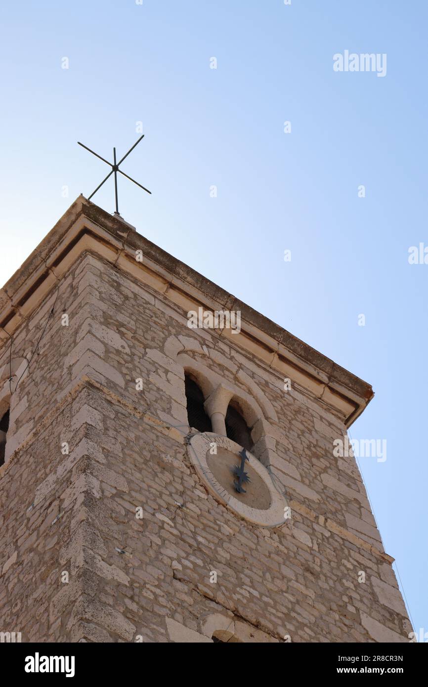 Nin è una città della Croazia. La prima città reale croata. La Chiesa di St. Anselma e Chiesa di San La croce insieme ai monumenti sono mostrati nel pho. Foto Stock