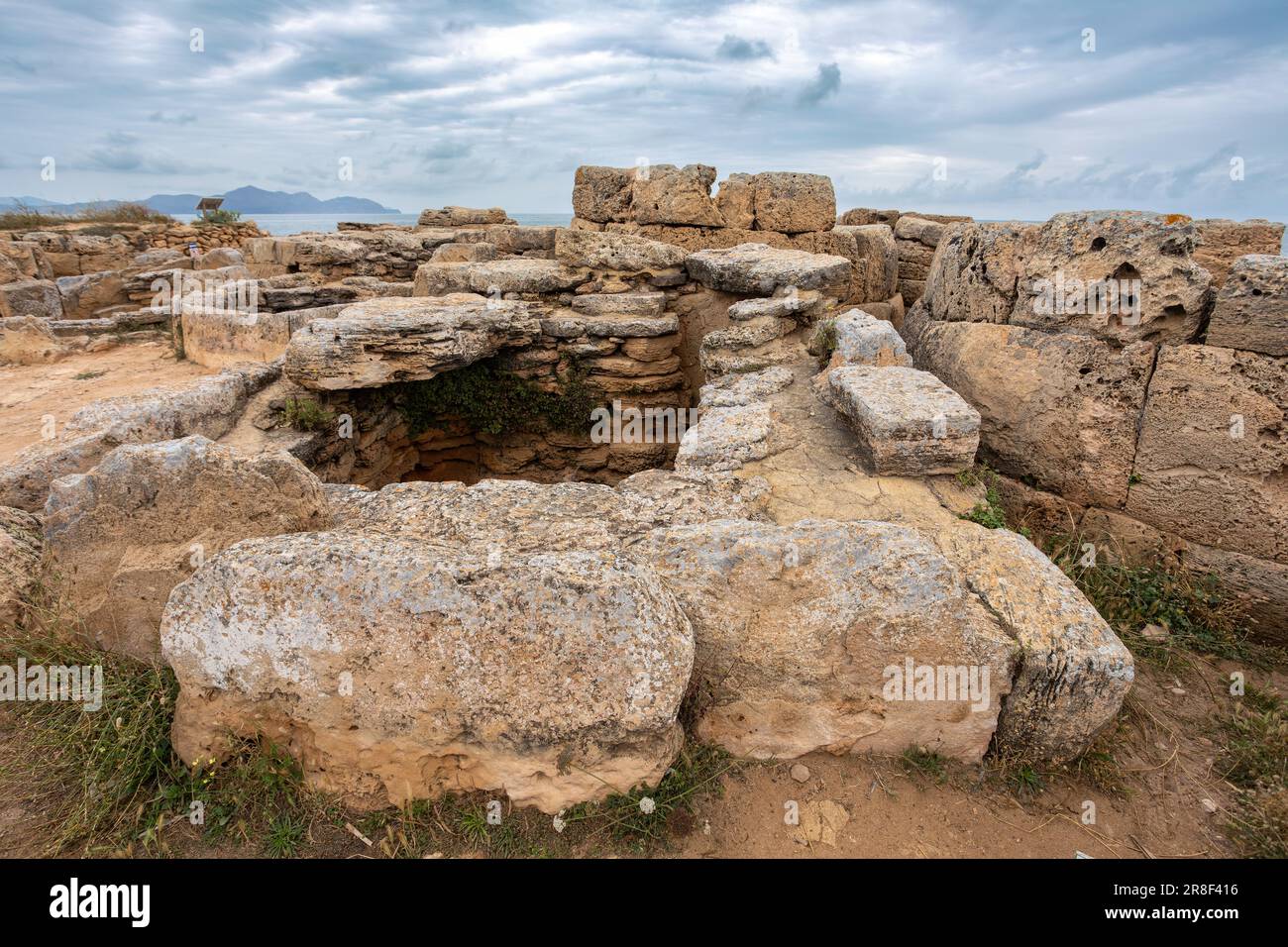 Necropoli di Son Real, preistorica, in gran parte terreno di sepoltura sulla costa settentrionale di Maiorca. CAN Picafort, Isole Baleari, Spagna. Foto Stock