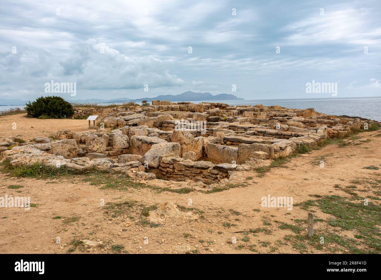 Necropoli di Son Real, preistorica, in gran parte terreno di sepoltura sulla costa settentrionale di Maiorca. CAN Picafort, Isole Baleari, Spagna. Foto Stock