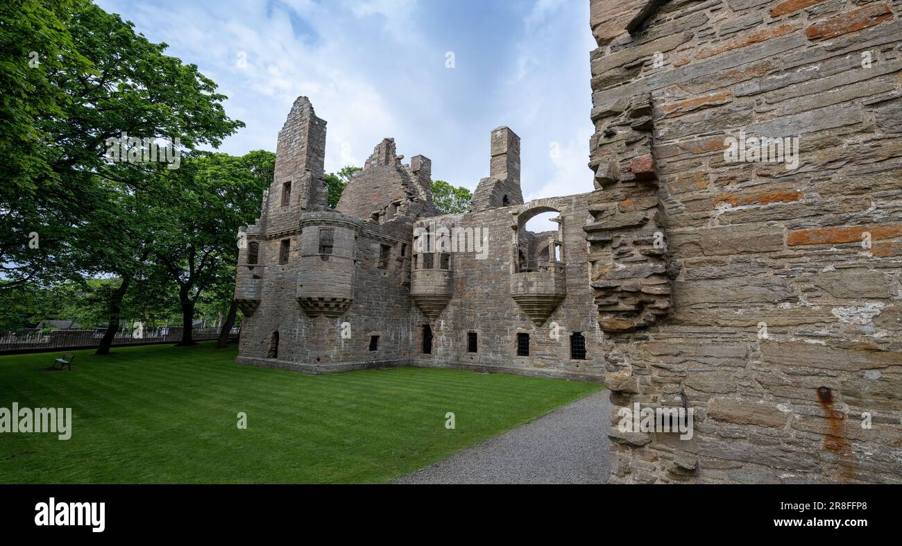 Rovine del Palazzo Vescovile, Kirkwall è un palazzo del 12th° secolo, costruito contemporaneamente all'adiacente Cattedrale di St Magnus nel centro di Kirkwall, Foto Stock