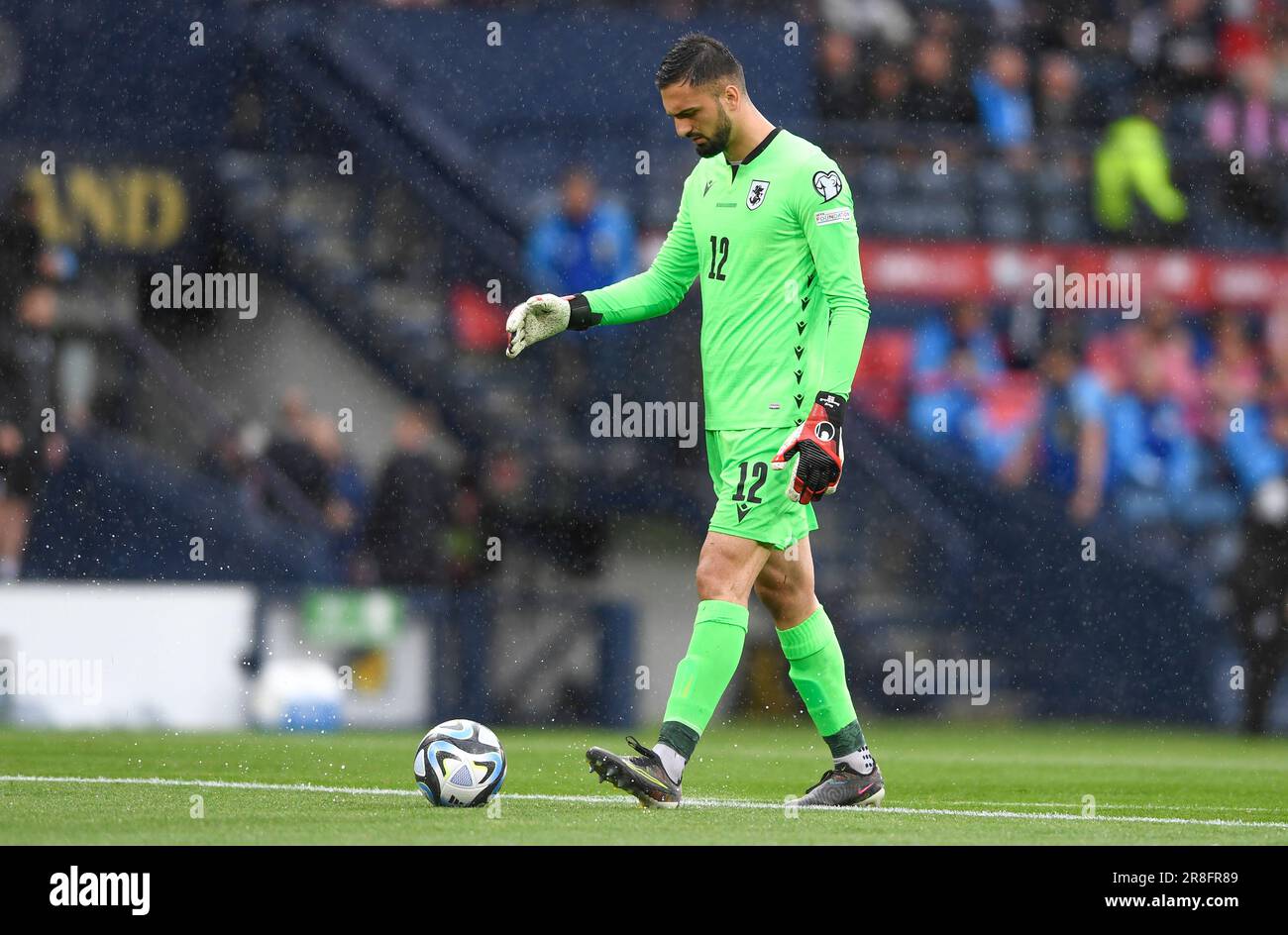 Glasgow, Regno Unito. 20th giugno, 2023. Giorgi Mamardashvili della Georgia durante la partita di qualificazione del Campionato europeo UEFA ad Hampden Park, Glasgow. Il credito dell'immagine dovrebbe essere: Neil Hanna/Sportimage Credit: Sportimage Ltd/Alamy Live News Foto Stock