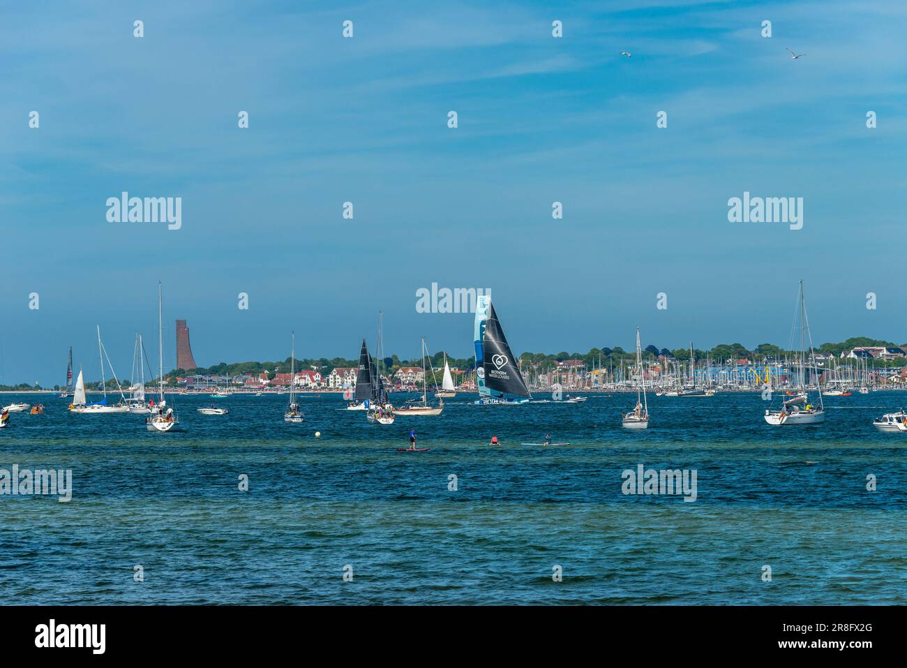 Laboe vista dalla spiaggia di Falkenstein, fiordo di Kiel, Mar Baltico, Schleswig-Holstein, Germania settentrionale, Europa Foto Stock