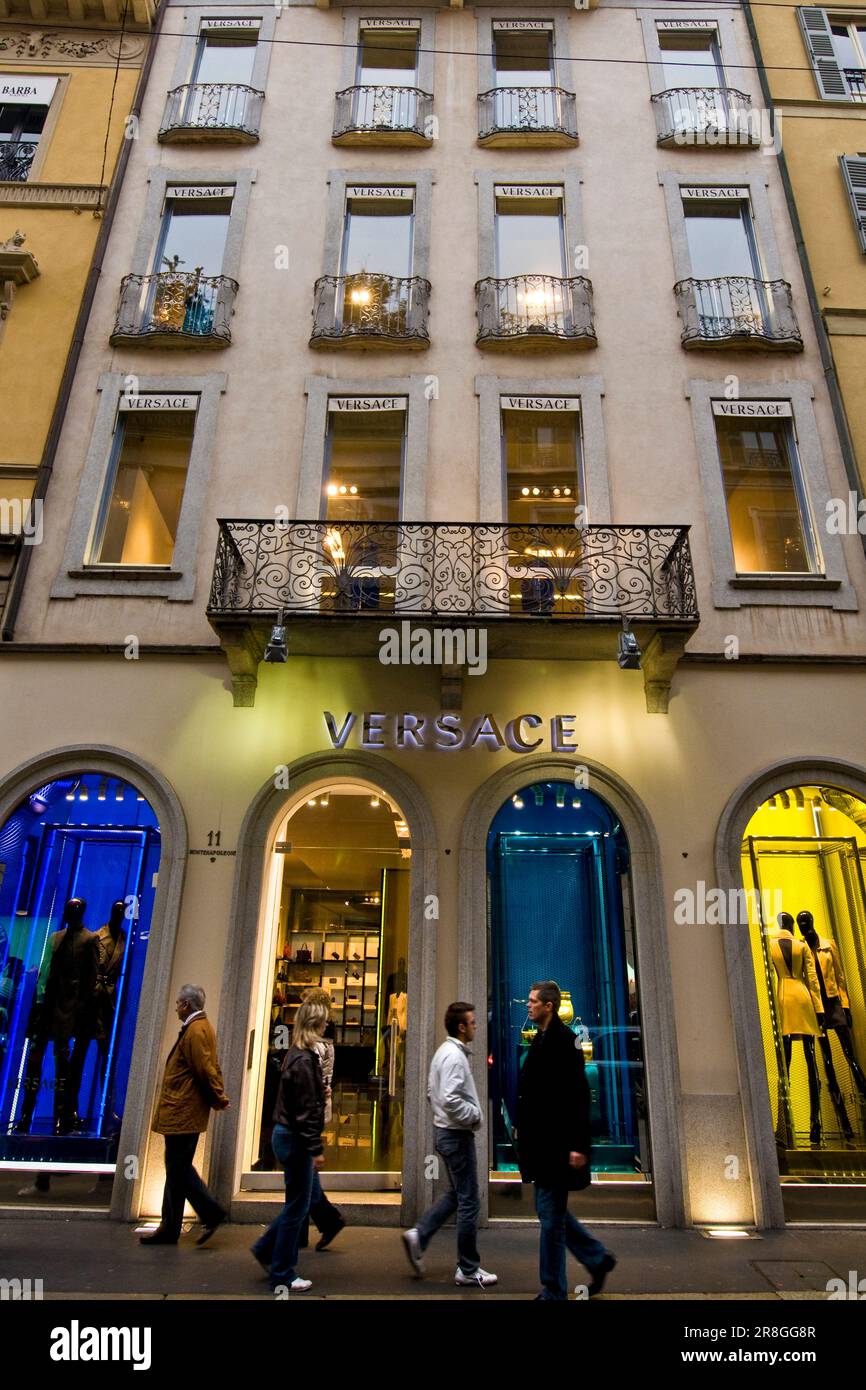 Versace Boutique in via Montenapoleone, Shopping, Milano Foto Stock