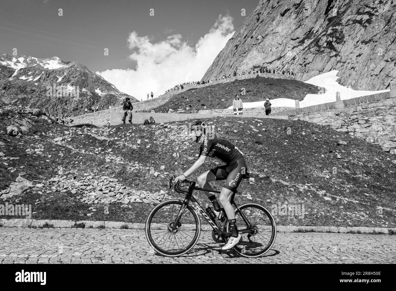 Svizzera. Tour de Suisse. Passo del San Gottardo (Tremola). Thymen Arensman Foto Stock
