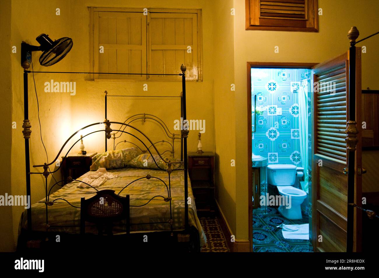 Cuba. Remedios. Camera da letto nella Casa Particular Foto Stock