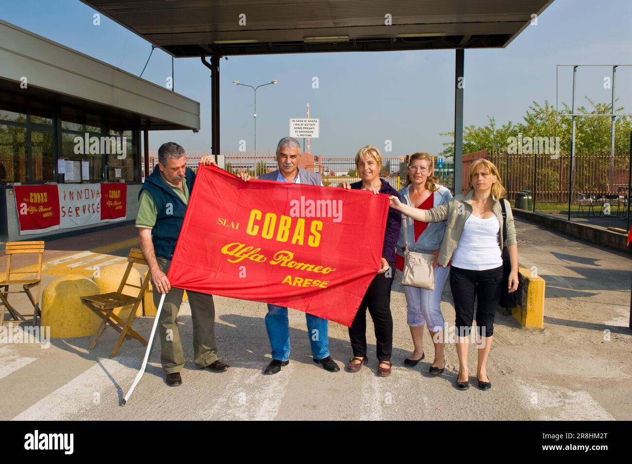 22.04.2011. Licenziare i lavoratori. Fabbrica Garrison Innova Service-alfa Romeo (arese). Italia Foto Stock