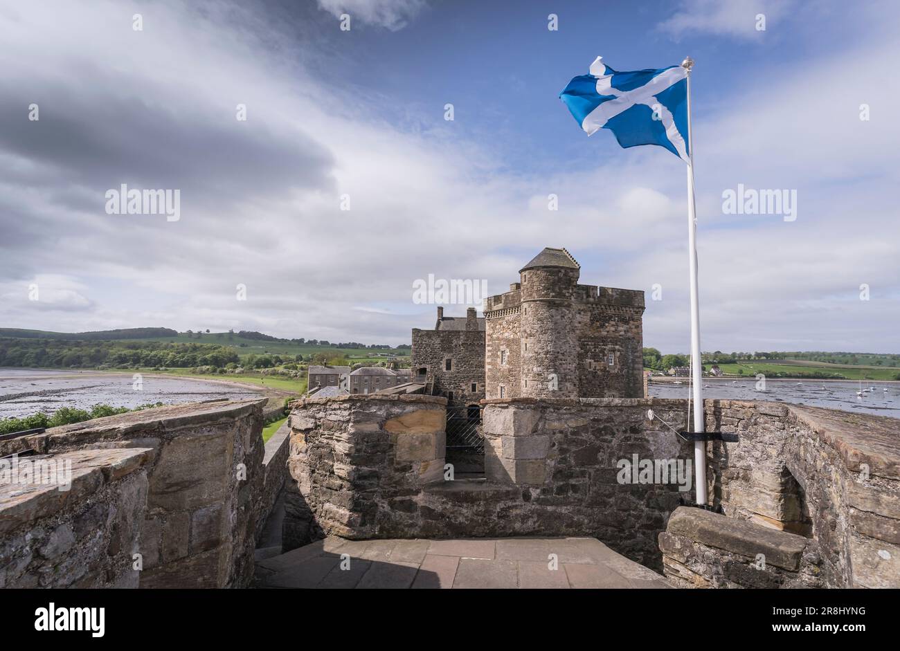 Il castello di Blackness sulla riva firth of Forth. Foto Stock