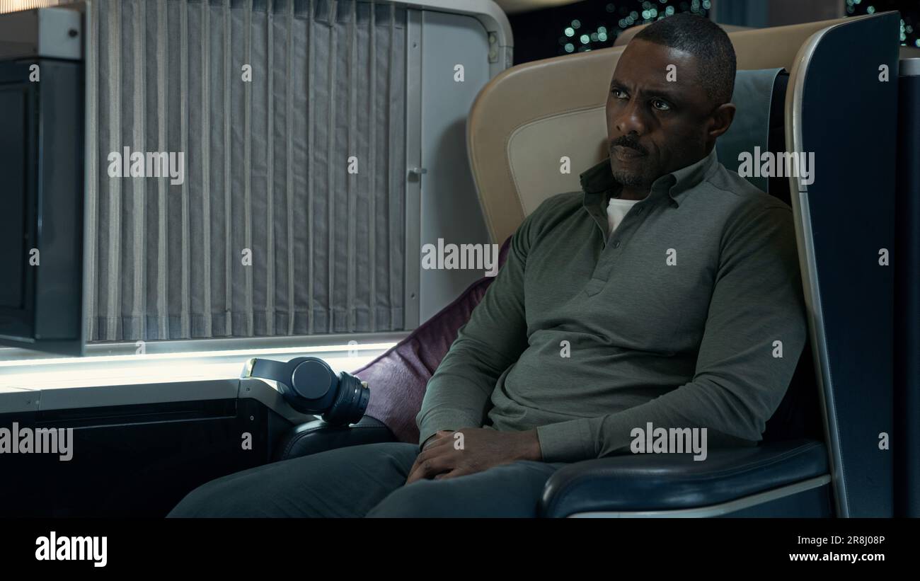 Hijack Idris Elba Foto Stock