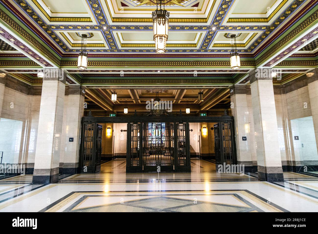 Interni di vestiboli in stile art deco a Freemasons Hall, Londra, Inghilterra, Regno Unito Foto Stock