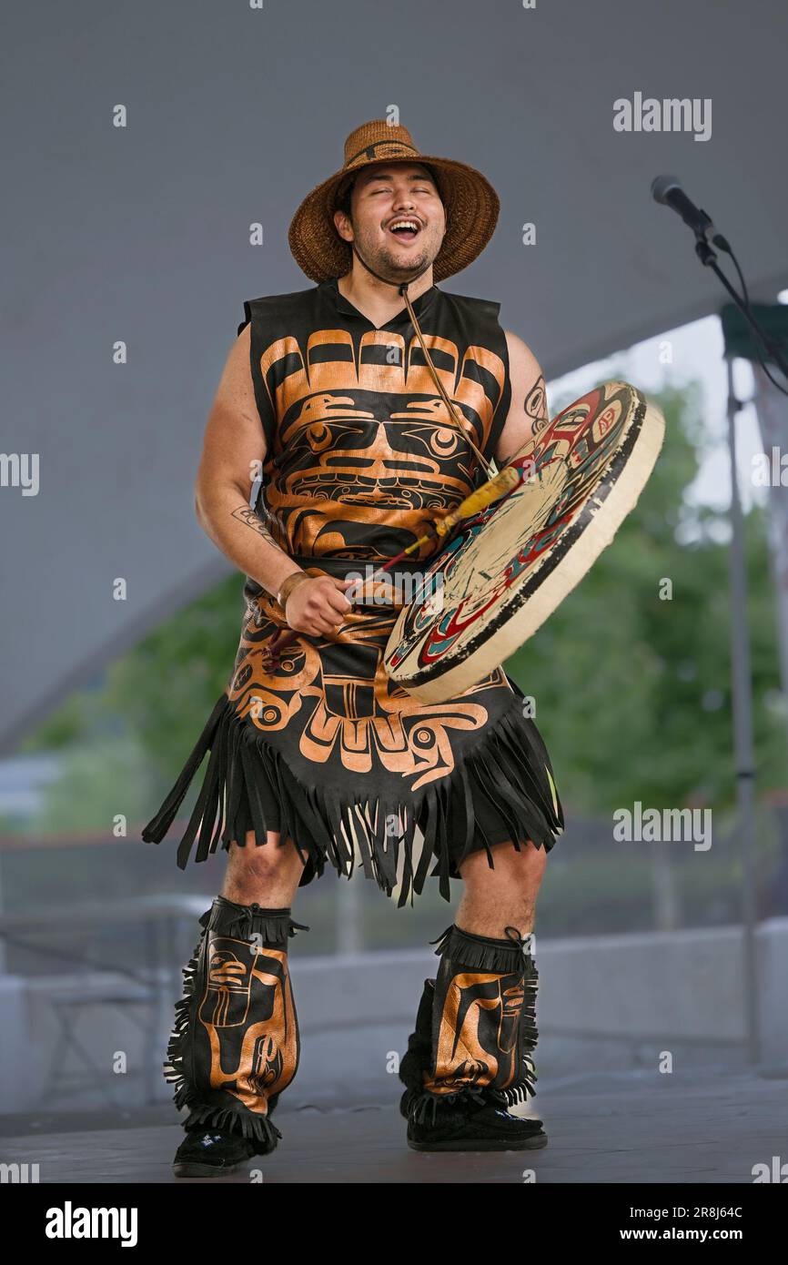 Mike Dangeli, , Git Hayetsk: Spettacolo di danza 'People of the Copper Shield', Town Centre Park, Coquitlam, British Columbia, Canada, Foto Stock