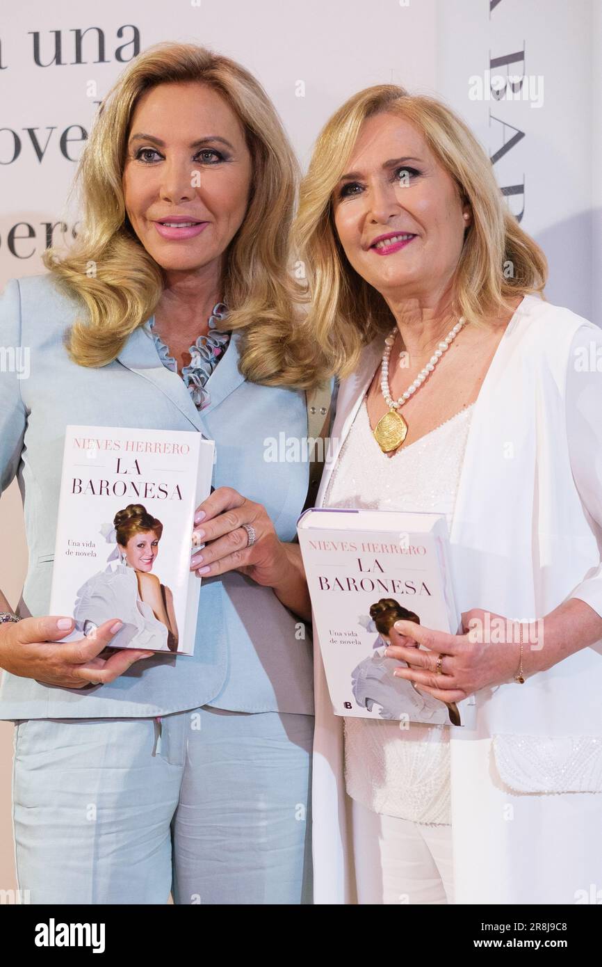 Nieves Herrero e norma Duval partecipano al photocall della presentazione del libro ''la Baronesa'' al Palace hotel di Madrid il 21 giugno 2023, Foto Stock