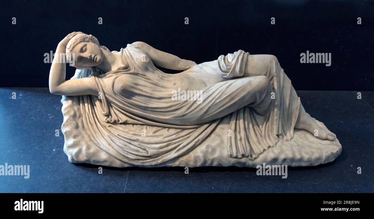 Ariadne una principessa cretese (statua romana dopo un modello greco) nel Museo del Louvre, Abu Dhabi, Emirati Arabi Uniti Foto Stock