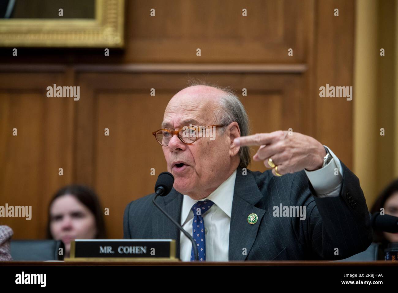 Washington, Stati Uniti d'America. 21st giugno, 2023. Il Rappresentante degli Stati Uniti Steve Cohen (democratico del Tennessee) ha posto domande sul Consiglio speciale John Durham durante un Comitato della Camera sull'audizione giudiziaria sul rapporto del Consiglio speciale John Durham nel Rayburn House Office Building a Washington, DC, mercoledì 21 giugno 2023. Credit: Rod Lammey/CNP/Sipa USA Credit: Sipa USA/Alamy Live News Foto Stock