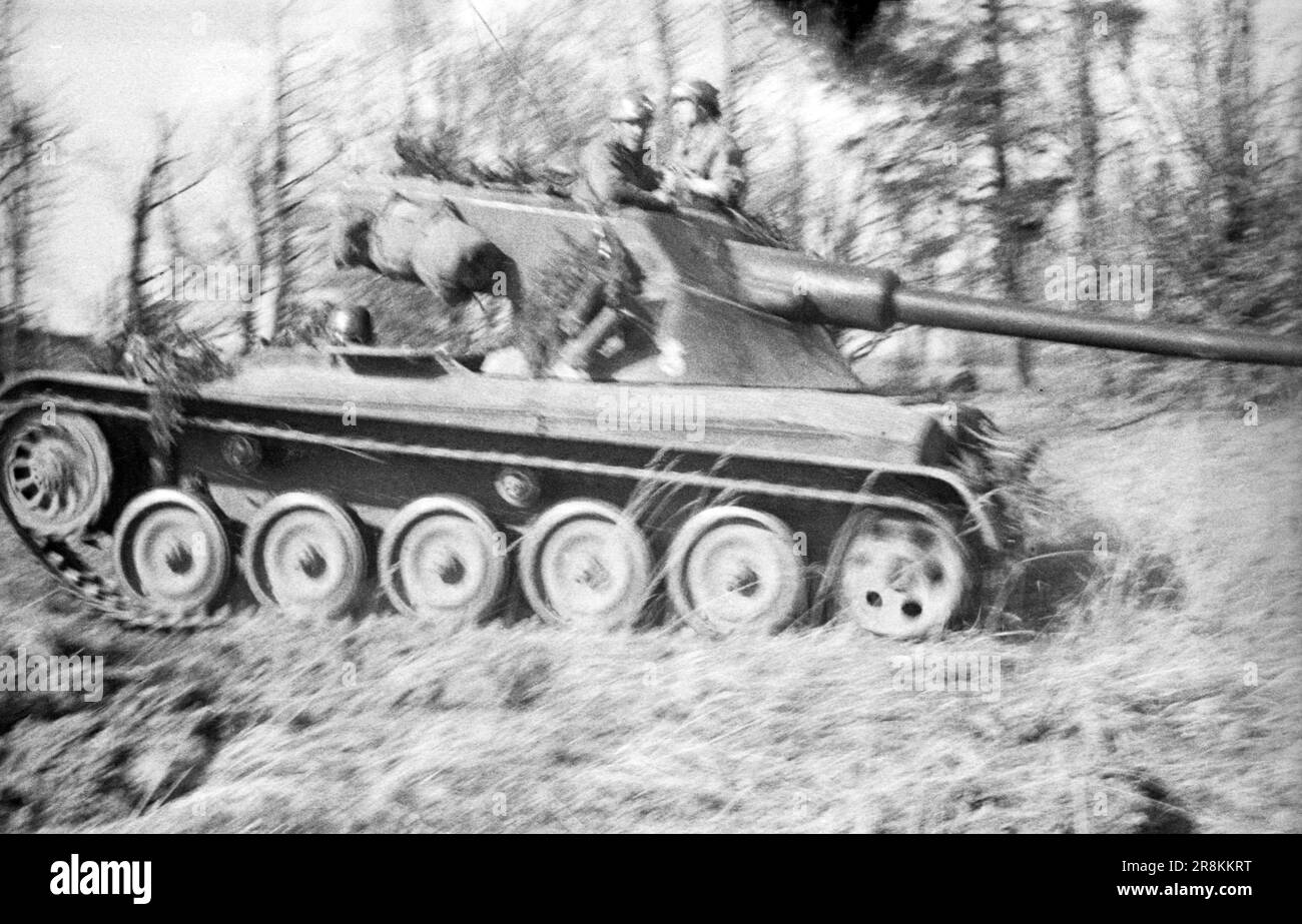Französisches Heer / French Land Forces (Army) / Armée de terre Leichter Panzer AMX-13 / Light Tank AMX-13 / Char Leger AMX-13 Foto Stock