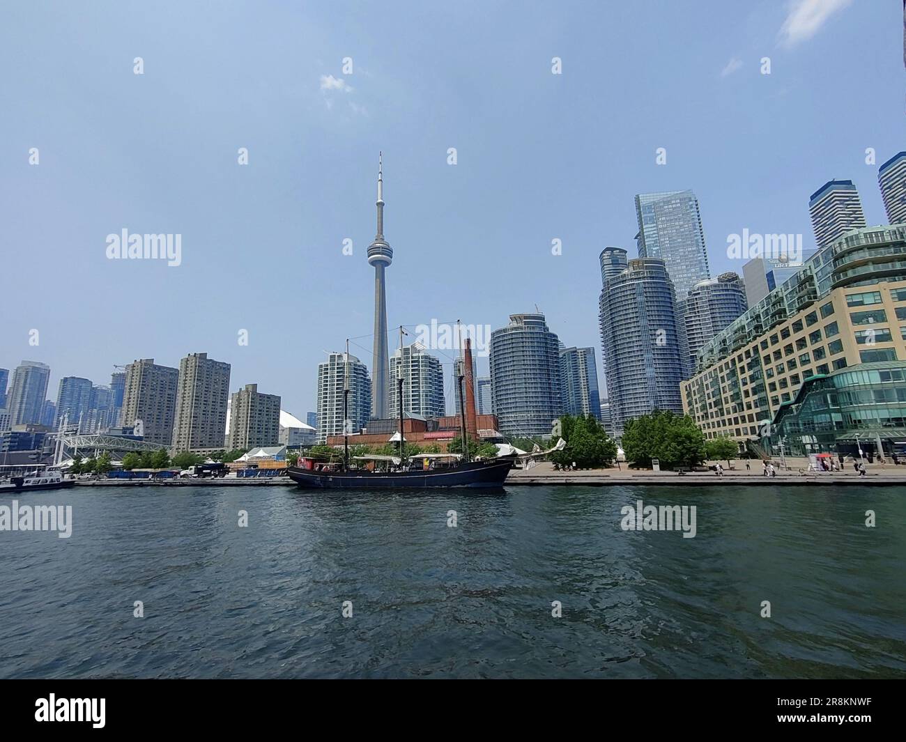 Lago Ontario/C N Tower/skyline di Toronto/crociera in barca Foto Stock