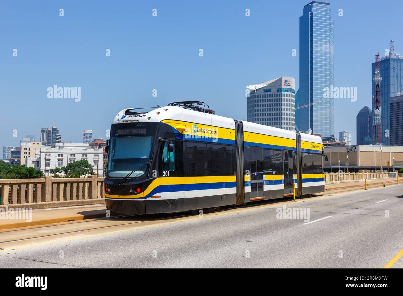 Dallas, Stati Uniti - 5 maggio 2023: Tram di Dallas a Dallas, Stati Uniti. Foto Stock