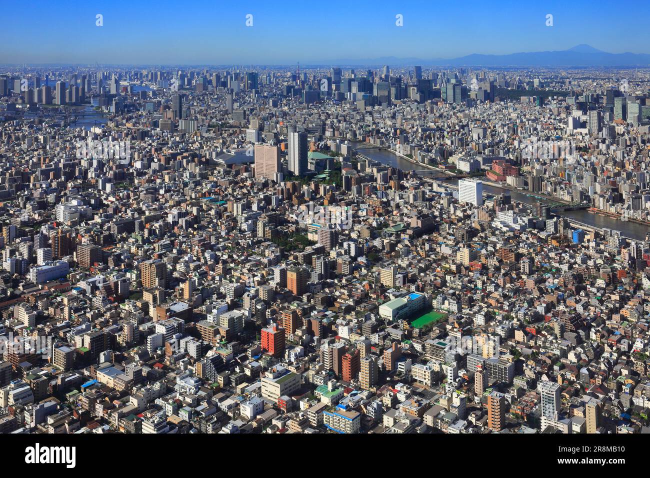 Edifici e Monte Fuji visti dallo Skytree di Tokyo Foto Stock